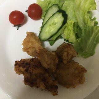 鶏胸肉の唐揚げの生野菜添え(^○^)